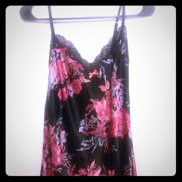 Victoria's Secret Other - 💋Victoria's Secret Sexy Silky Floral Slip/Nighty